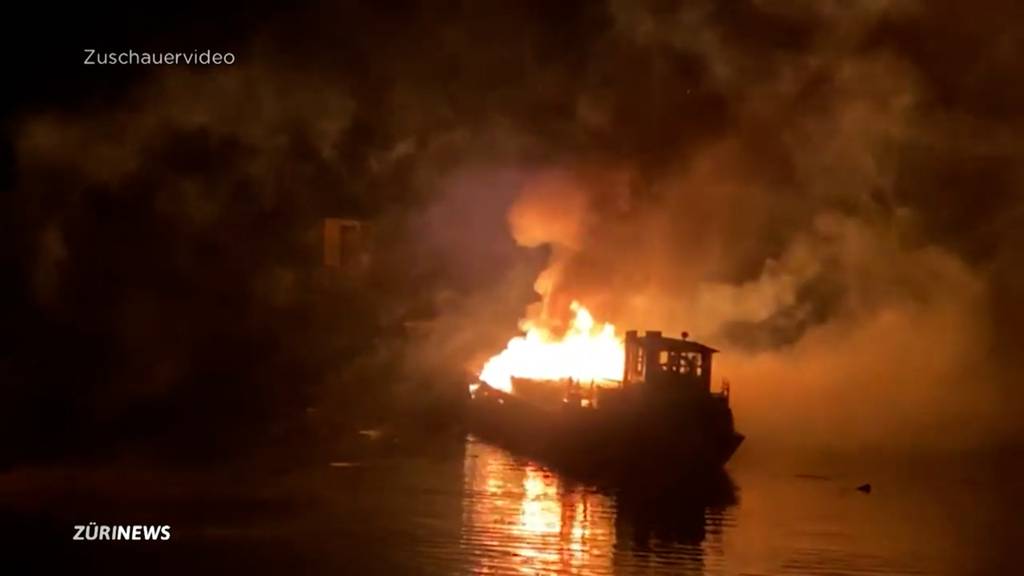 Grosser Schreckmoment: Zwei Feuerwerks-Schiffe brennen auf dem Sarnersee