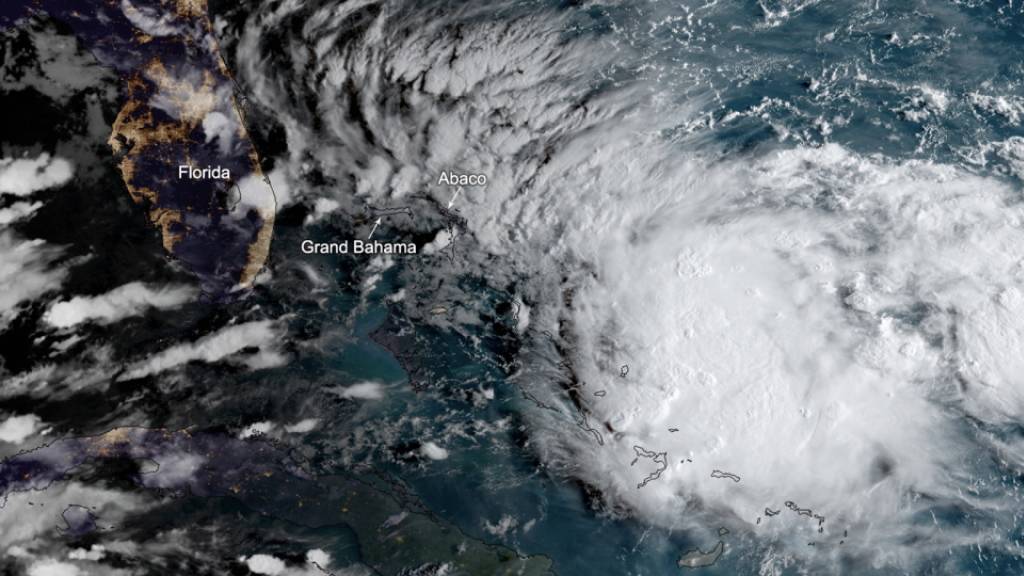 Ein neuer Tropensturm zieht am verwüsteten Norden der bahamas vorbei. «Humberto» bringe heftige Regenfälle und Sturmböen in die Region um die Abaco-Inseln, meldete der US-Wetterdienst am Samstag. (Bild vom 13. September)