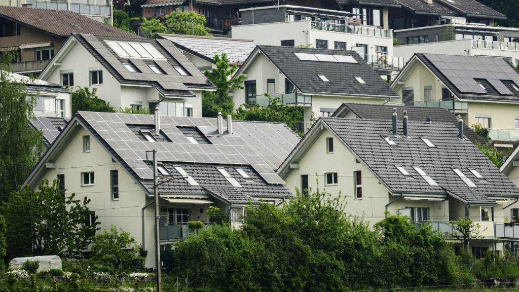 Die Preise für Wohneigentum sind im ersten Halbjahr 2026 erneut gestiegen. Besonders Einfamilienhäuser verteuerten sich deutlich. (Archivbild)