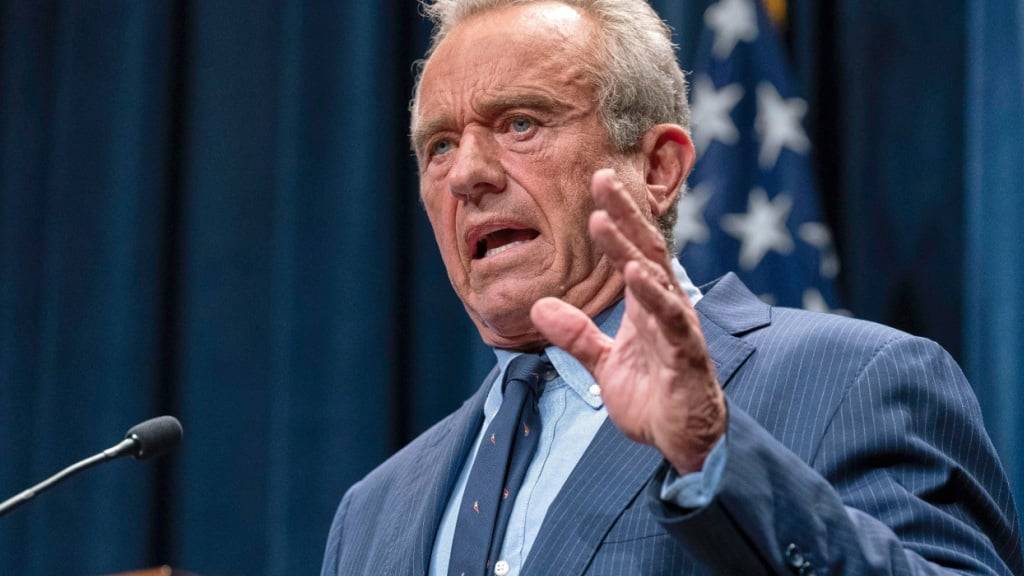 US-Gesundheitsminister Kennedy Jr. gilt als Impfskeptiker. Nun hat eine ihm unterstellte Behörde ihre Angaben zu Impfungen und Autismus geändert.