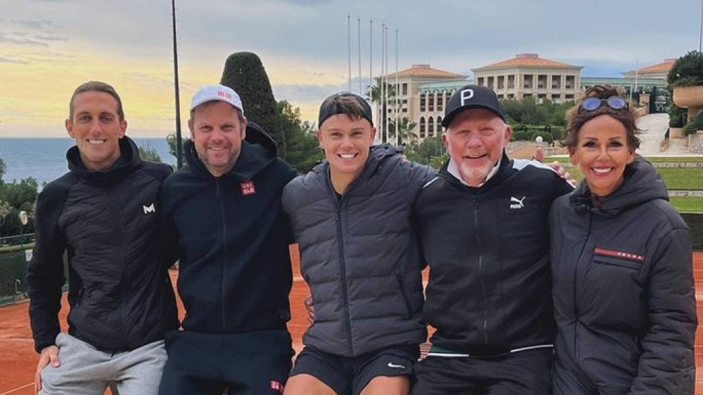 Auf Instagram veröffentlichte Holger Rune (Mitte) dieses Bild, das in an der Seite von Severin Lüthi und Boris Becker zeigt
