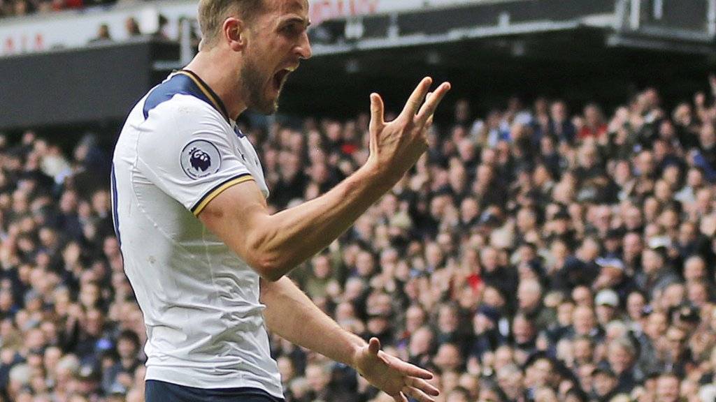 Harry Kane zeigt es an: drei Tore für Tottenham gegen Stoke