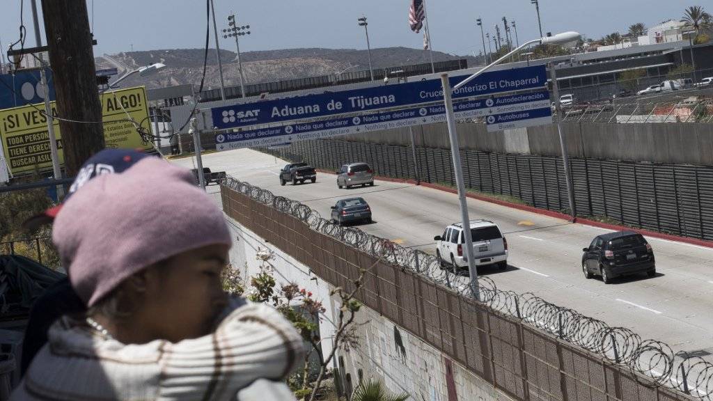 Die USA haben rund 2000 Flüchtlingskinder von ihren Eltern getrennt, als diese illegal über die Grenze von Mexiko in die Vereinigten Staaten eingereist sind. (Archivbild)