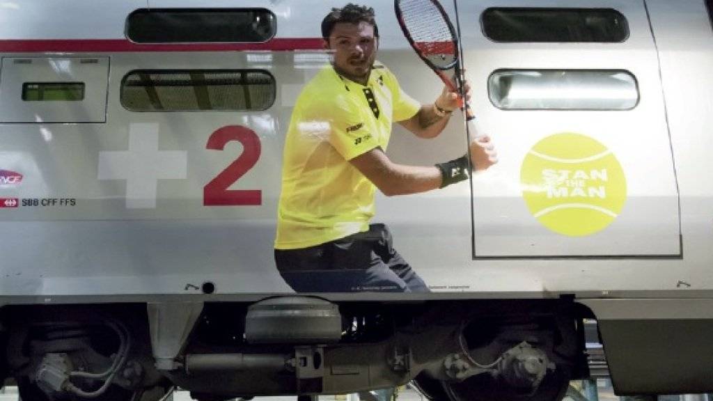 Stan Wawrinka auf einem von zwei neuen TGV-Triebwagen. (Pressebild)