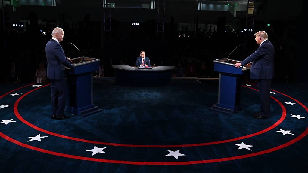 ARCHIV - Die für kommende Woche geplante zweite TV-Debatte von Donald Trump und Joe Biden zur US-Präsidentenwahl ist offiziell abgesagt worden. Foto: Olivier Douliery/Pool AFP/AP/dpa