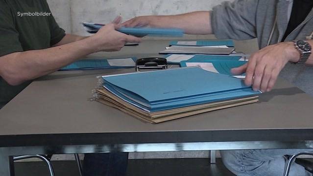 Keine rechtlichen Konsequenzen für KESB-Akten-Debakel?