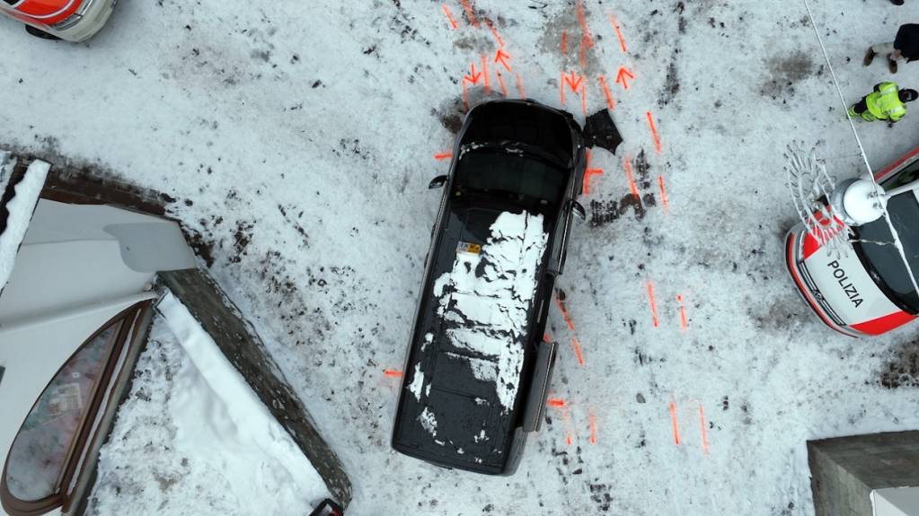 Auto fährt in St. Moritz zwei Kinder in Fussgängerzone an