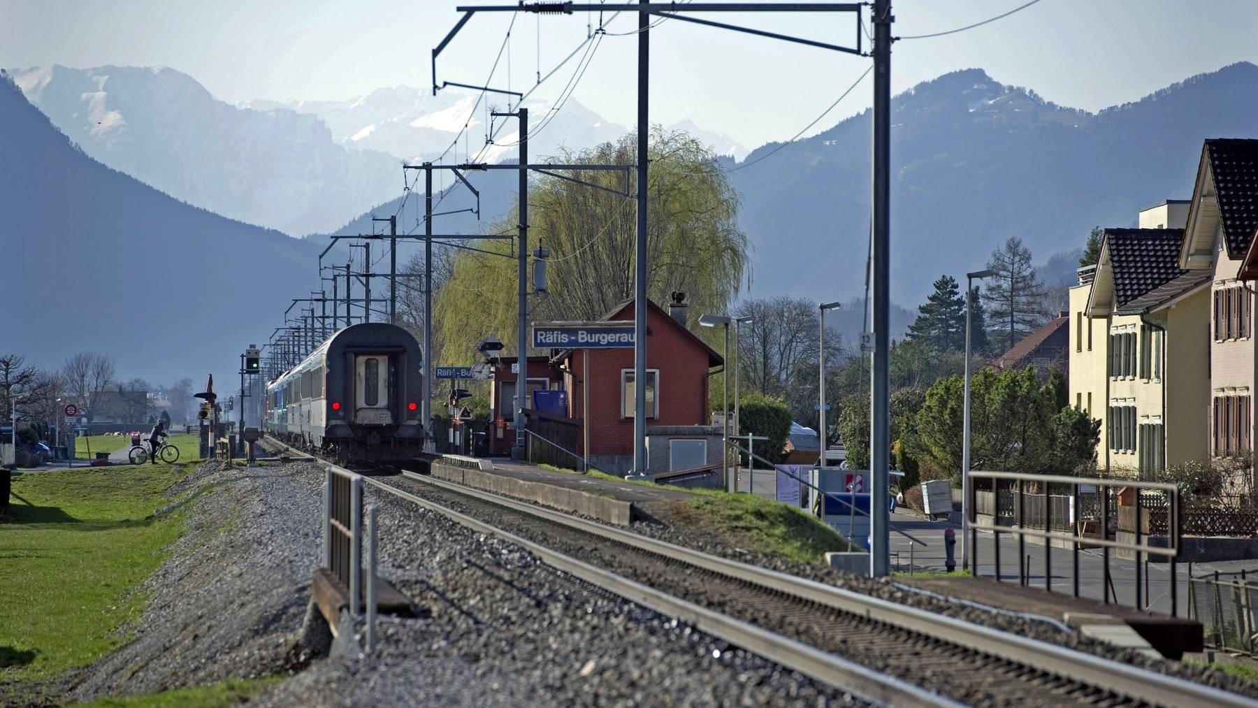 Im Rheintal kommt es derzeit zu Verspätungen im Zugverkehr.