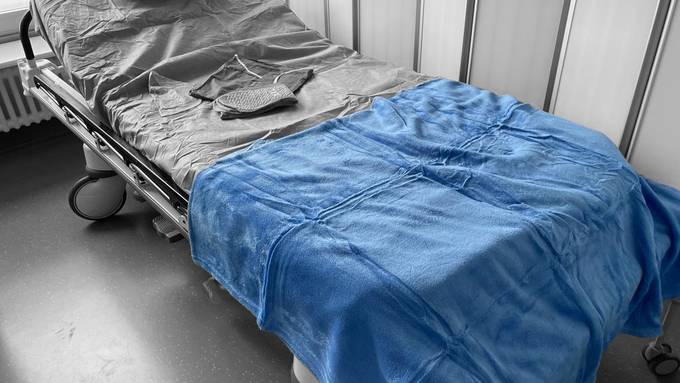 Spital Muri sorgt für Verwirrung wegen blauer Flauschdecken