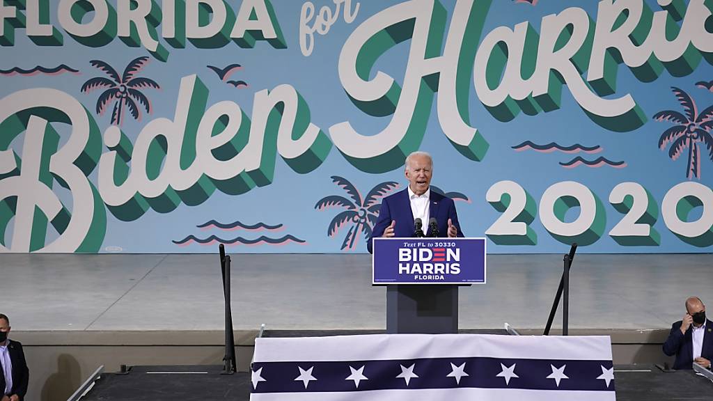 Joe Biden, Präsidentschaftskandidat der US-Demokraten, spricht während einer Wahlkampfveranstaltung im Miramar in Florida. Foto: Carolyn Kaster/AP/dpa