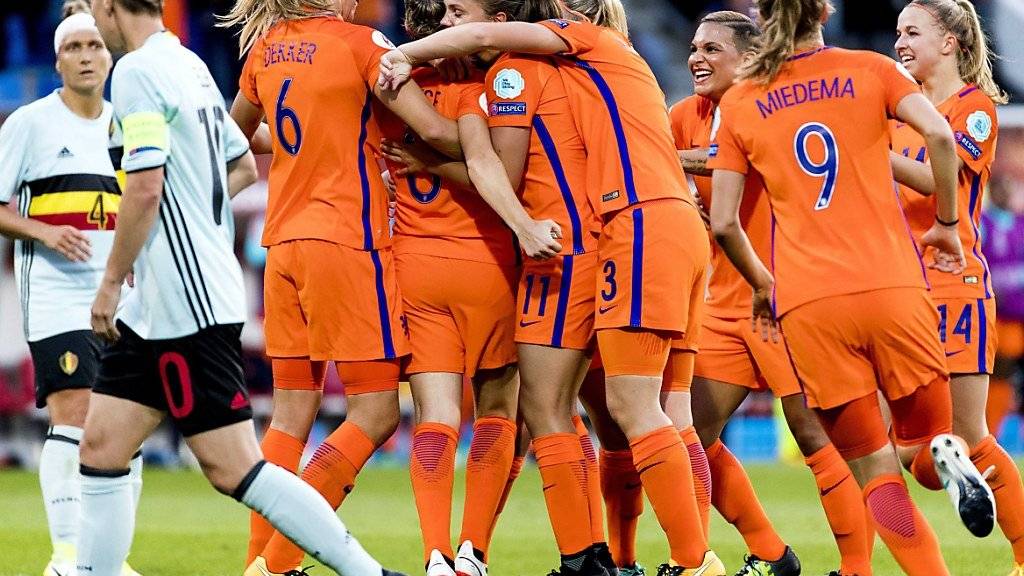 Siegesjubel beim Heimteam: Die niederländischen Frauen stehen bei der EM in den Viertelfinals