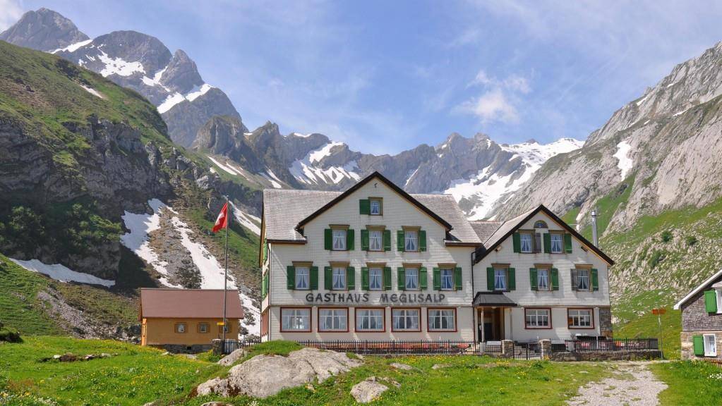 Das Berggasthaus Meglisalp ist schon seit dem 9. Mai bereit für hungrige Wanderinnen und Wanderer.