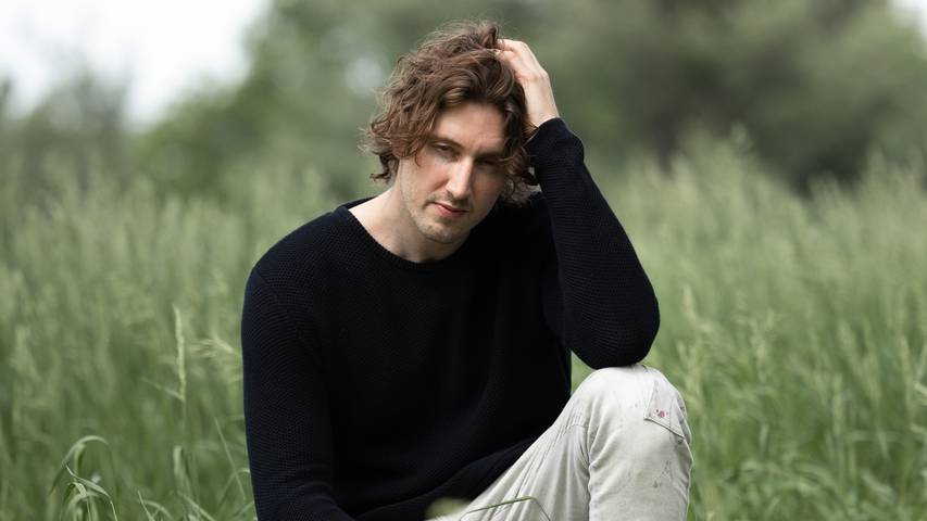 Dean Lewis