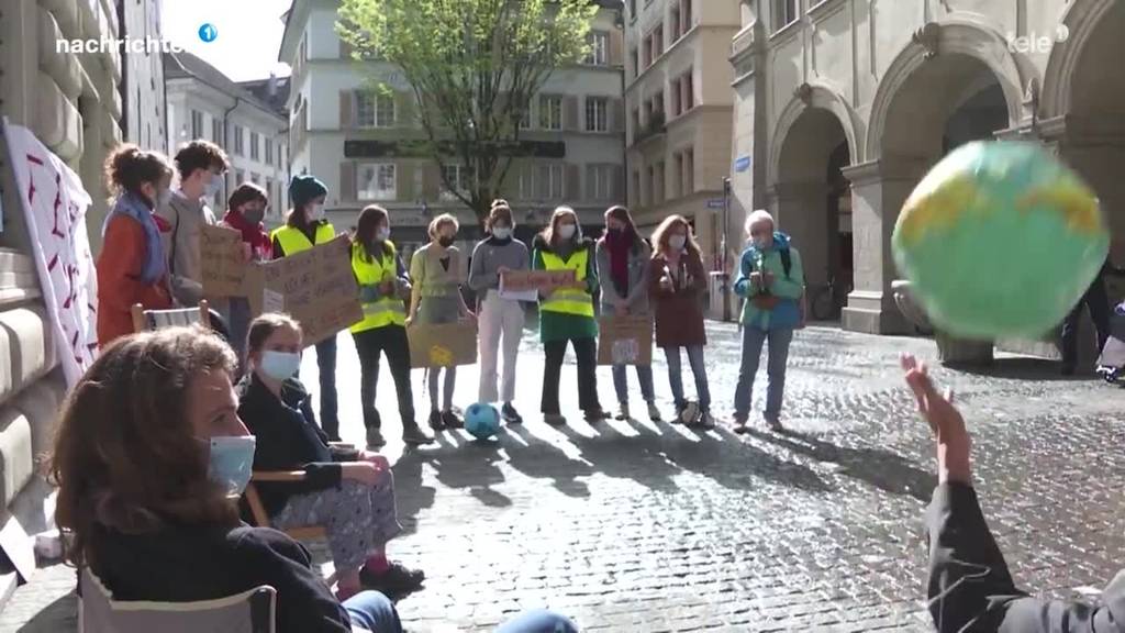 Demonstration gegen Klimabericht das Kantons Luzern