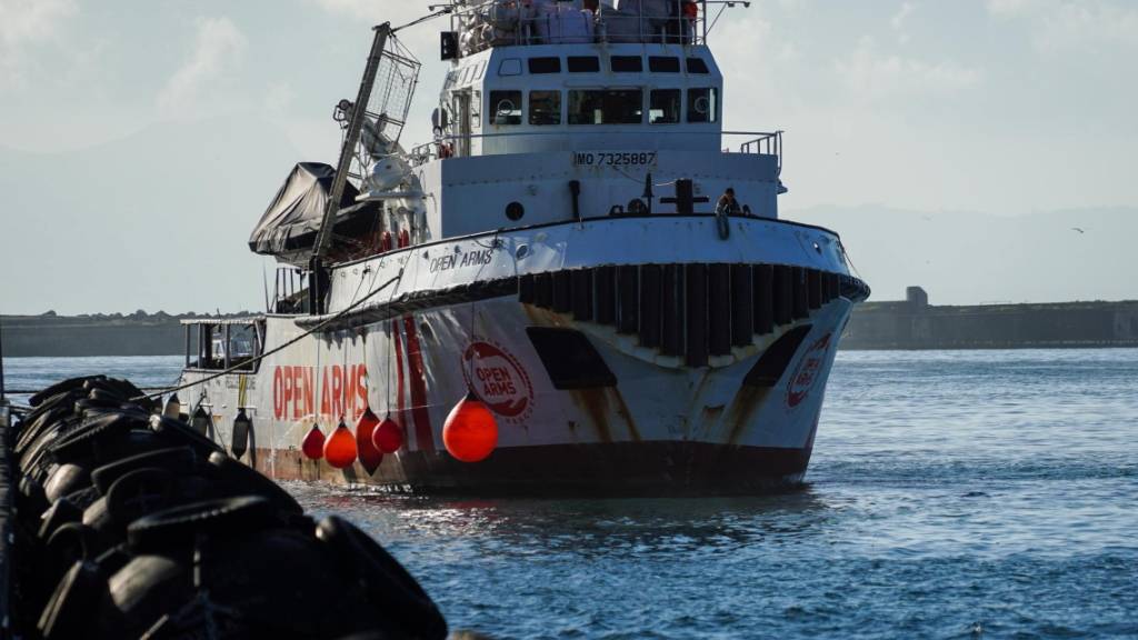 Das Rettungsschiff «Open Arms» hat am Donnerstag Dutzende Menschen aus Seenot gerettet. (Archivbild)
