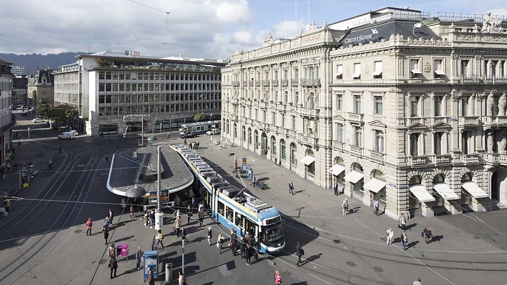 Auf dem Schweizer Bankenplatz kommen die Pläne des Bundesrats zur Verschärfung der Eigenmittelverordnung nicht gut an. (Archiv)