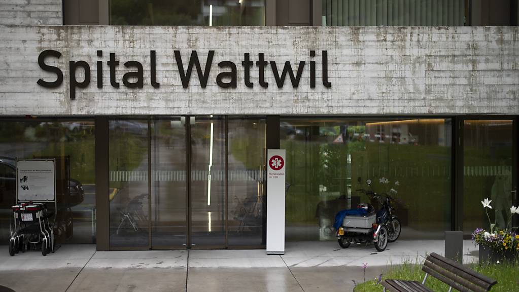 Das Spital Wattwil ist einer der fünf Standorte, die in ein Notfallzentrum umgewaldelt werden sollen.