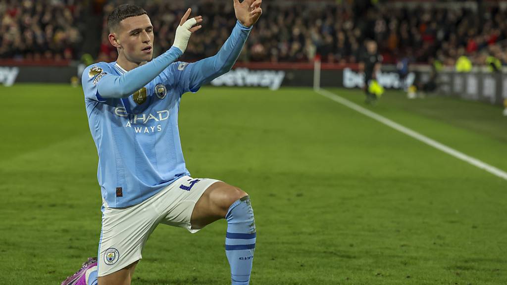 Allen Grund zum Feiern: Phil Foden erzielte beim 3:1-Sieg von Manchester City alle drei Tore