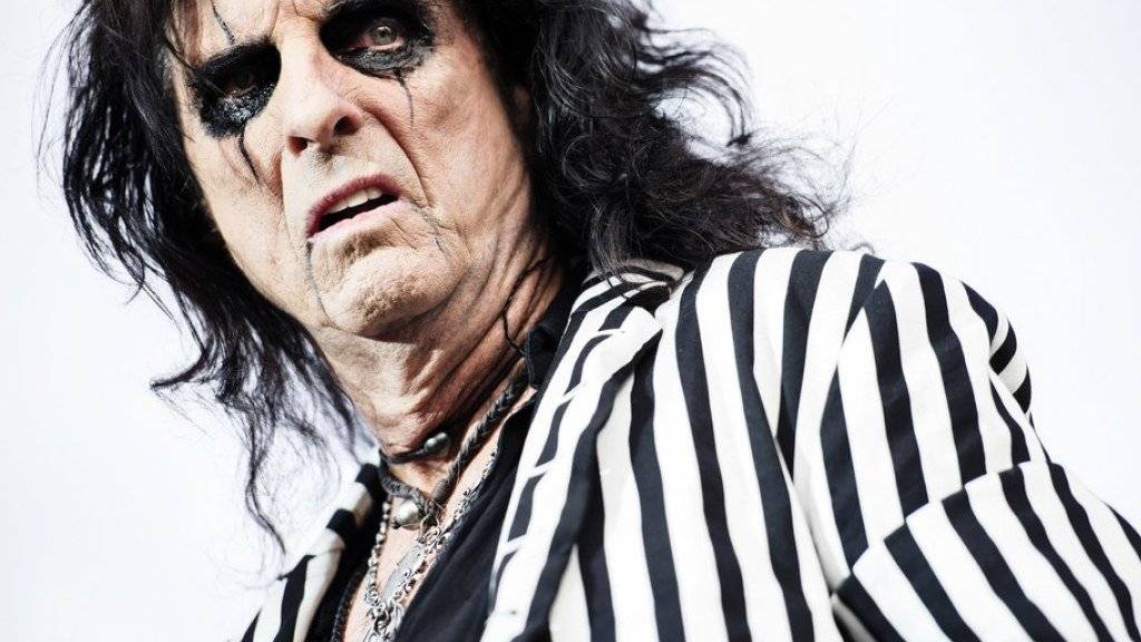 Heute feiert der zahme Schockrocker Alice Cooper seinen 70. Geburtstag. (Archivbild)