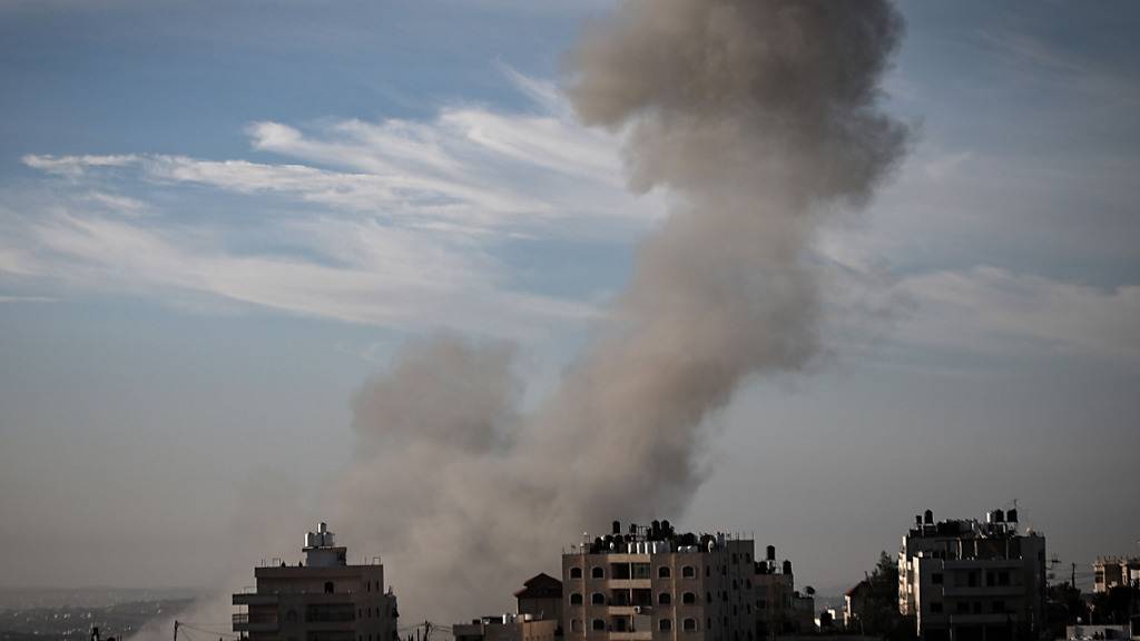 Der Krieg zwischen Israel und der Hamas dauert an. Foto: Mamoun Wazwaz/dpa