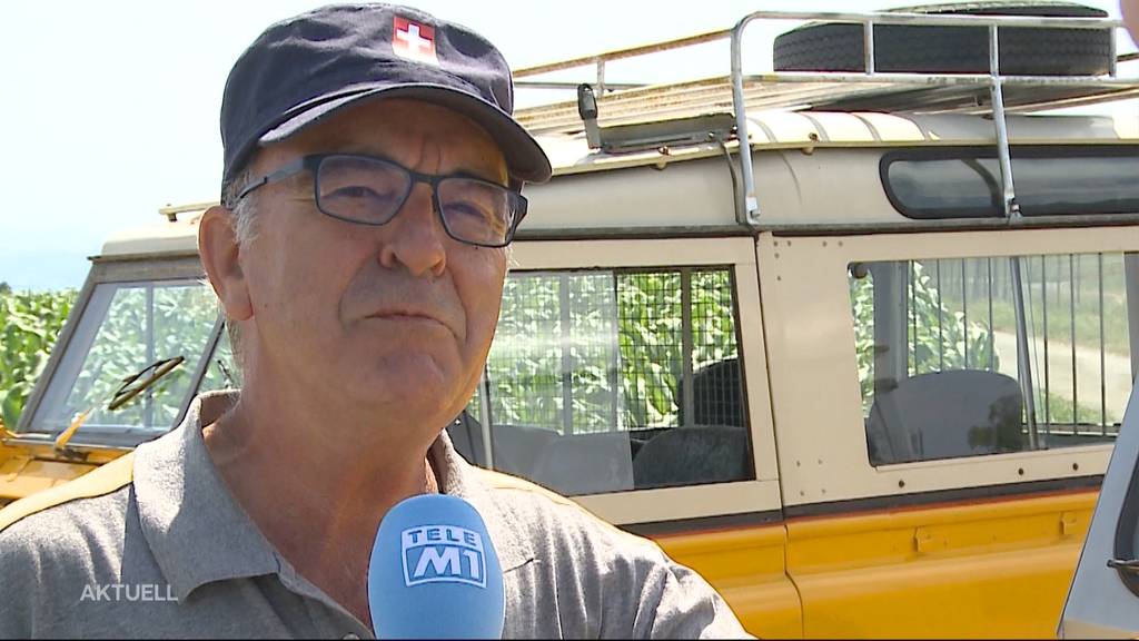 Mit Oldtimer auf Zustellungstour am letzten Arbeitstag nach 47 Jahren bei der Post