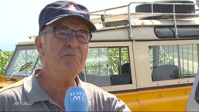 Mit Oldtimer auf Zustellungstour am letzten Arbeitstag nach 47 Jahren bei der Post