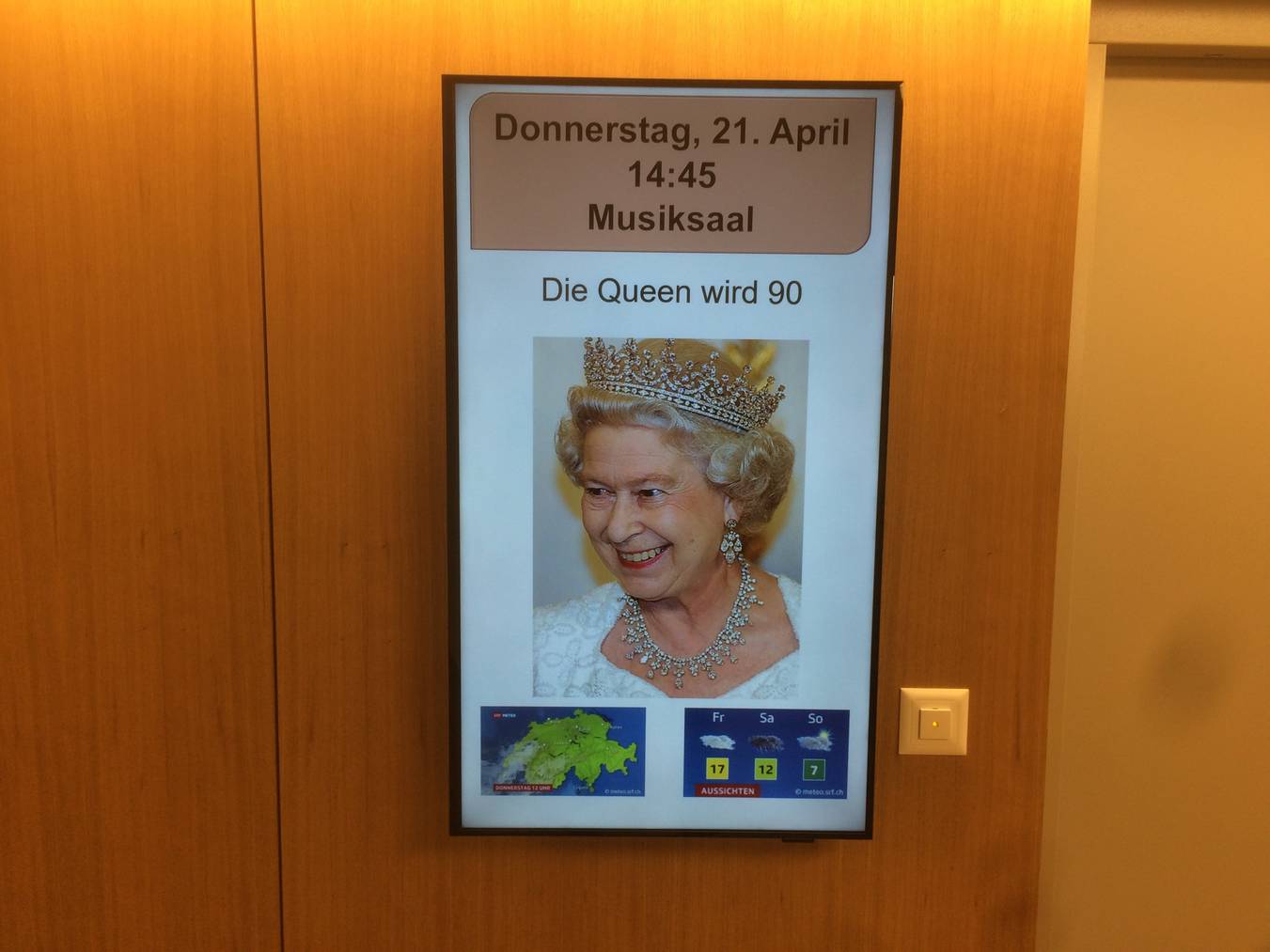 Im Altersheim ist die Queen ebenfalls Thema.