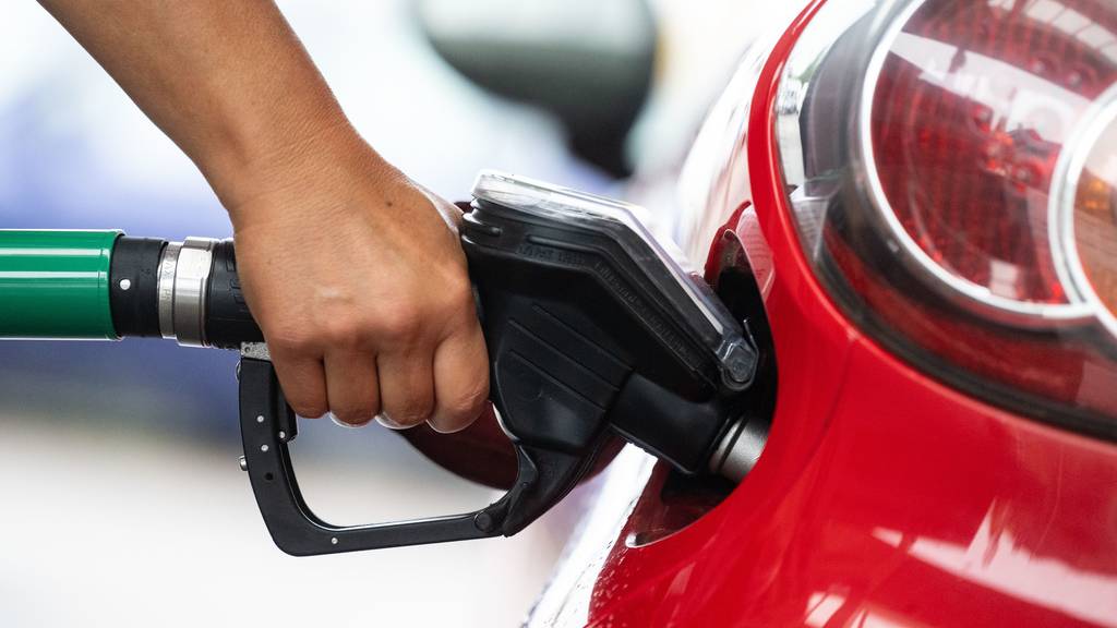 Deshalb sinkt der Benzinpreis – Diesel bleibt teurer