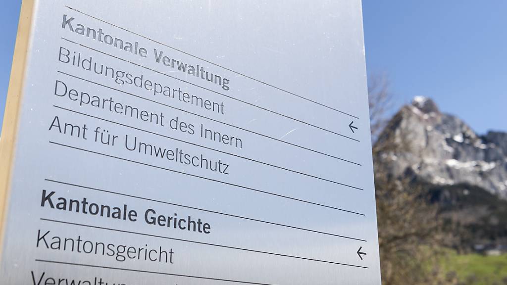 In der Schwyzer Verwaltung soll weiterhin das generische Maskulinum gepflegt werden. (Archivbild)