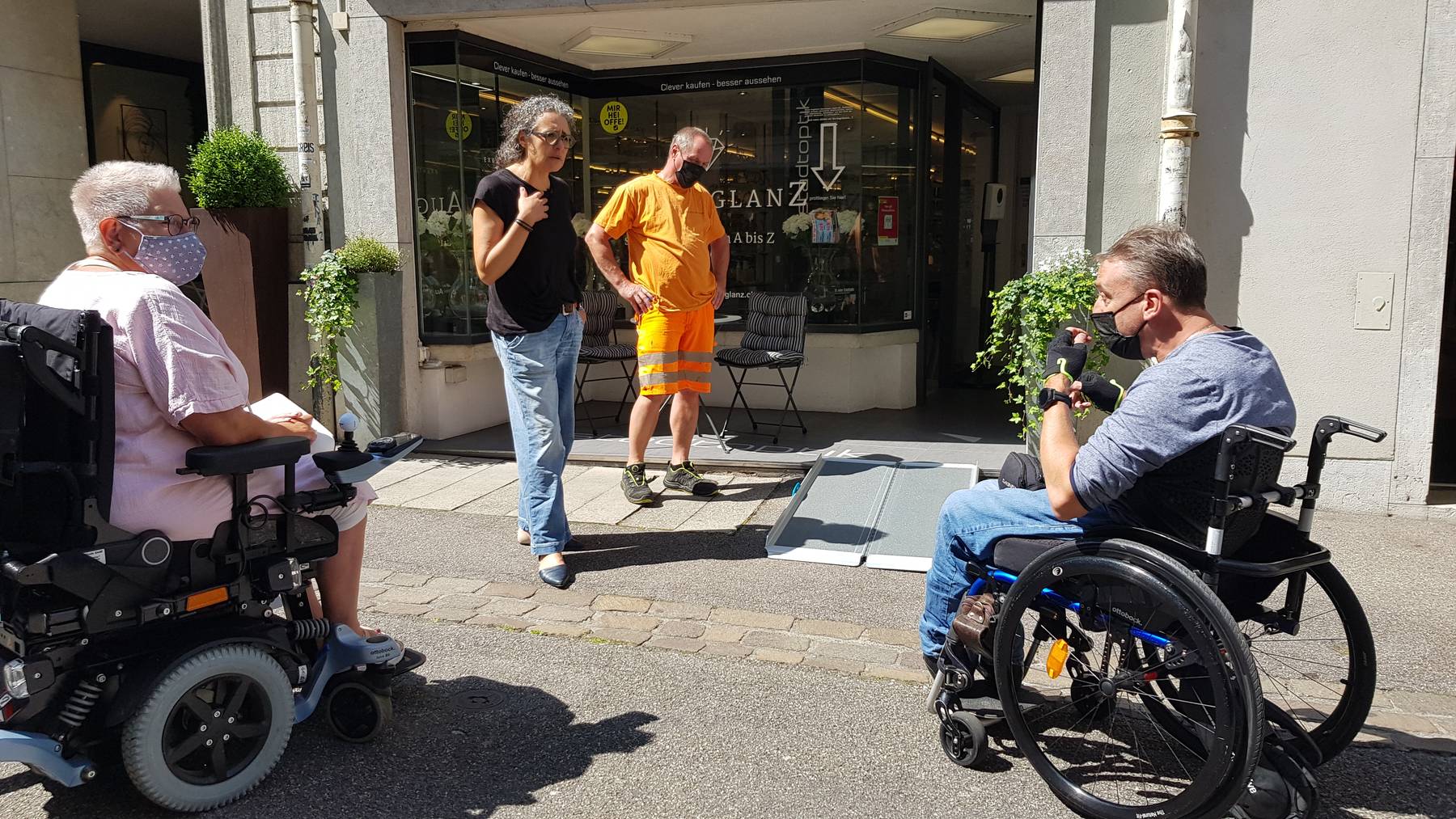 Rollstuhlfreundliche Rampe bei Stadtoptik Solothurn
