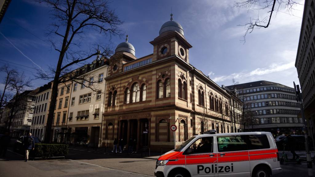 Zürcher Justiz fordert Freiheitsentzug für jungen Judenangreifer