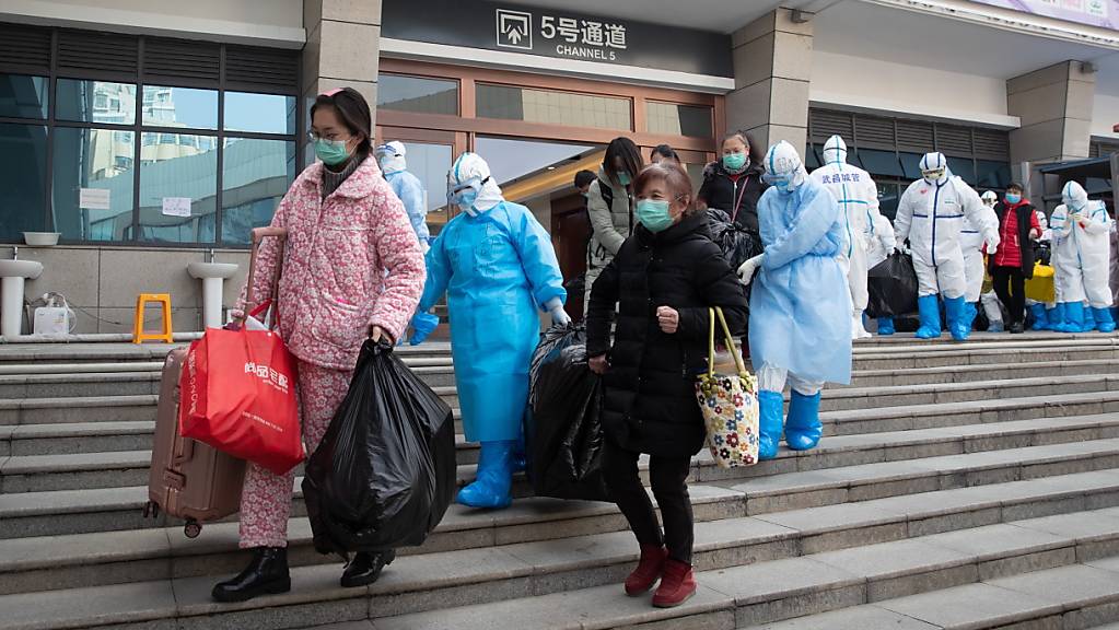 Immer mehr Menschen in China können die Spitäler wegen einer Heilung der Coronavirus-Infektion verlassen.