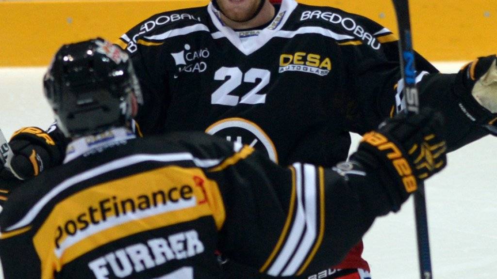 Stefan Ulmer (Nummer 22) bleibt bis 2019 beim HC Lugano