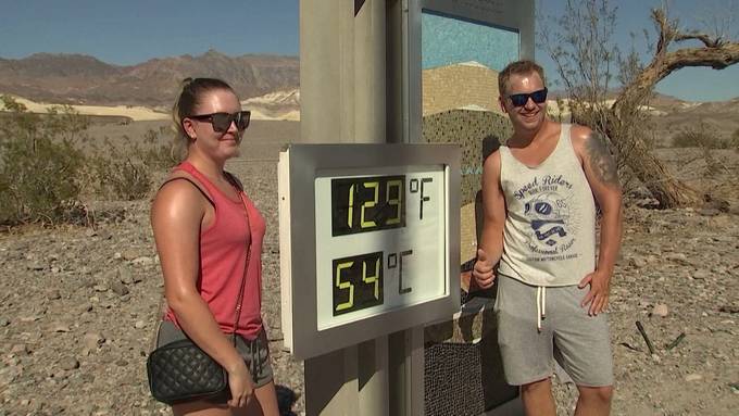 Extreme Hitze von 54 Grad lockt Touristen ins Death Valley