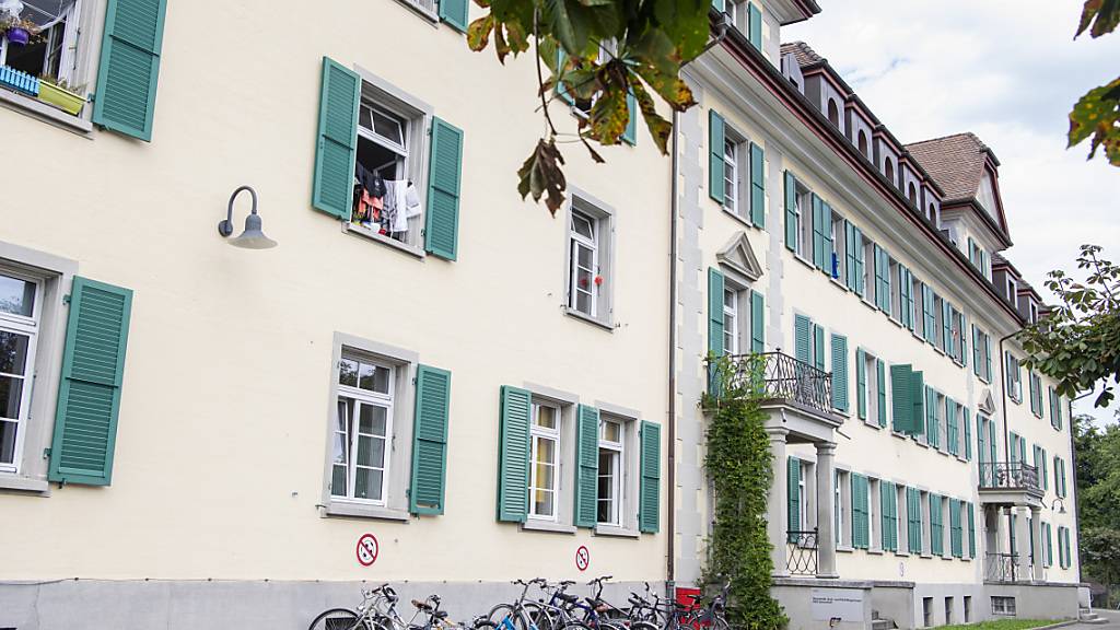 Das Durchgangszentrum Asyl und Flüchtlinge des Kanton Luzern im Sonnenhof in Emmenbrücke beherbergt Asylsuchende. (Symbolbild)