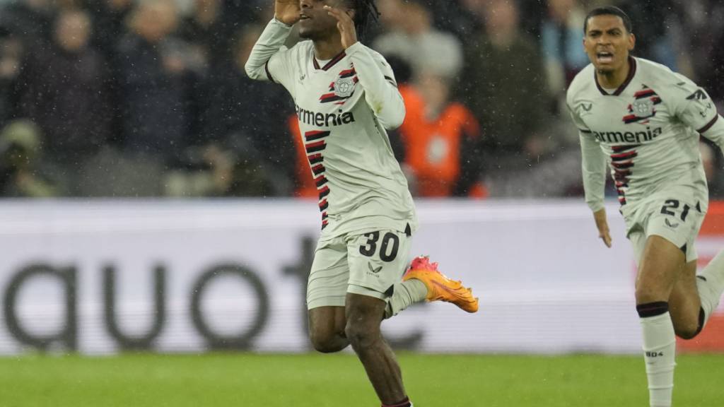 Leverkusen weiter, Liverpool draussen | Radio Central
