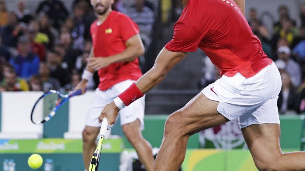 Eine erste Goldmedaille auf sicher: Rafael Nadal (vorne) gewann mit Marc Lopez das Olympia-Doppel