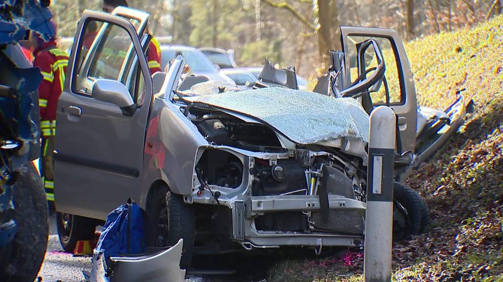 Kurznachrichten: Unfall, Eltern-Beiträge AR, Fahndung, Sieg