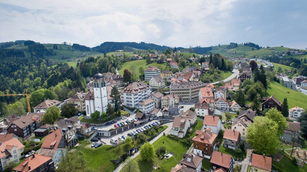 Die Ausserrhoder Kantonspolizei hat in Trogen einen Raser angehalten. (Symbolbild)