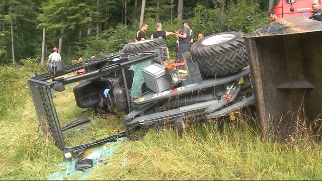 Schwerverletzter bei Bagger-Unfall