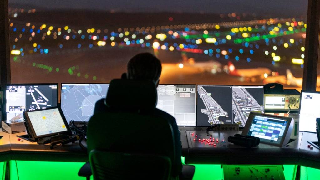 Die Schweizer Flugsicherung Skyguide meldet mehr pünktliche Flüge im ersten Halbjahr 2025. Das Aufkommen erreichte wieder das Vor-Corona-Niveau. (Archivbild)