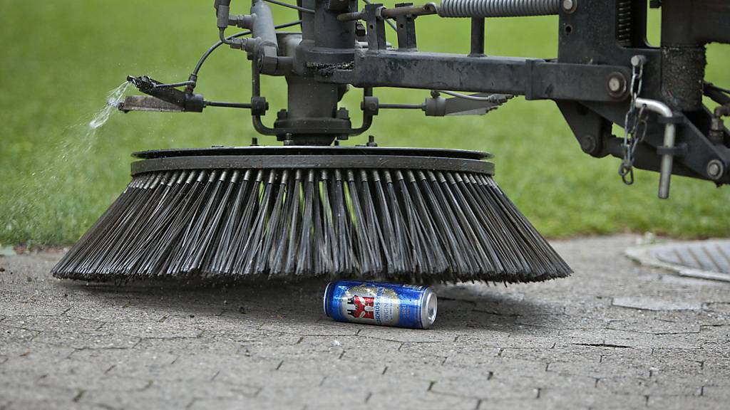 Die Stadt Zürich kauft 123 Fahrzeuge für die Stadtreinigung - anders als geplant kann sie nicht nur E-Modelle anschaffen. (Symbolbild)