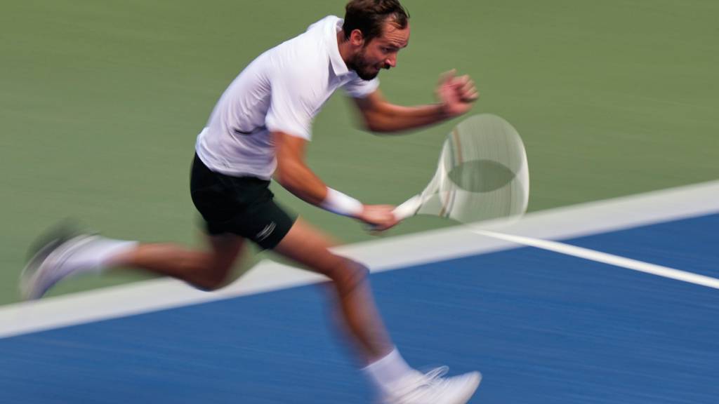 Daniil Medwedew will den Stoppball erreichen