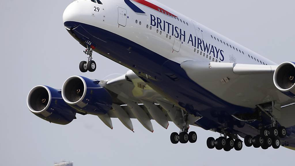 Der British Airways-Konzern IAG ist gut in das Jahr 2024 gestartet. Der Gruppenumsatz nahm im ersten Quartal um beinahe einen Zehntel zu.(Archivbild)