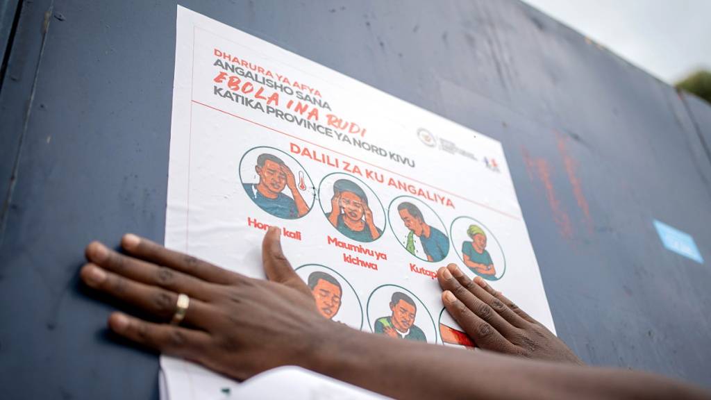 In der Demokratischen Republik Kongo gibt es laut WHO inzwischen mehr als 700 Verdachtsfälle und fast 180 vermutete Ebola-Todesfälle