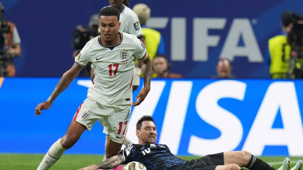 Der Engländer Morgan Rogers wechselt innerhalb der Premier League zu Chelsea