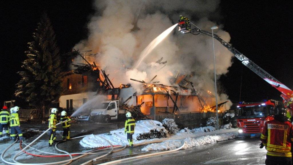 Das zerstörte Hotel Kaiseregg in Plaffeien nach dem Brand von 2015.