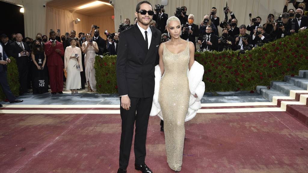 Kim Kardashian überstrahlt alle: So ausgefallen waren die Outfits an der Met Gala