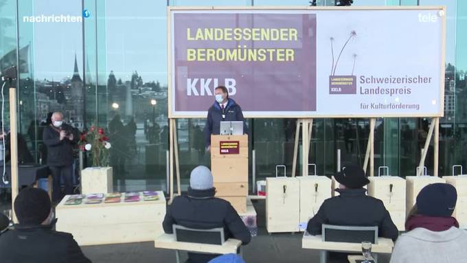 Ungewöhnliche Preisverleihung mit Künstler Wetz