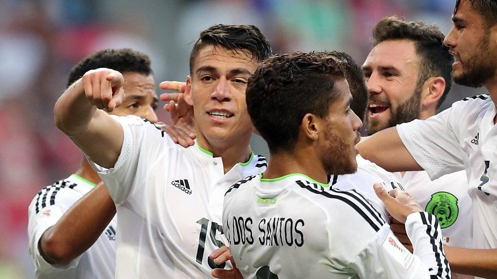 Die Mexikaner jubeln gegen den Europameister Portugal über den Ausgleich in letzter Sekunde